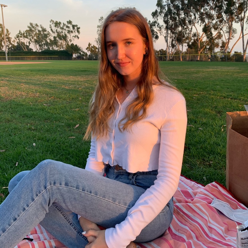 Brandy Melville cropped white long sleeve button up